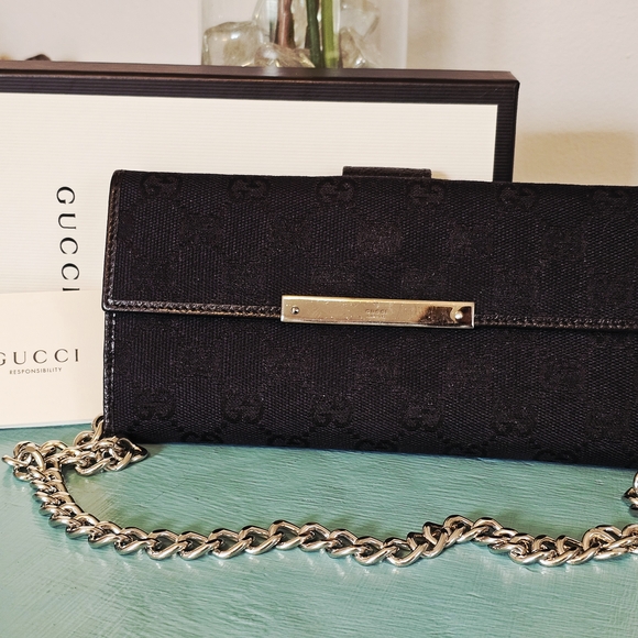Gucci Handbags - Gucci GG Continental Wallet